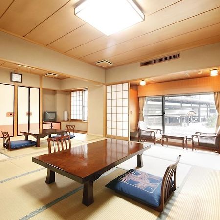 Ryokan Wakamatsu Honten Нарита Екстериор снимка